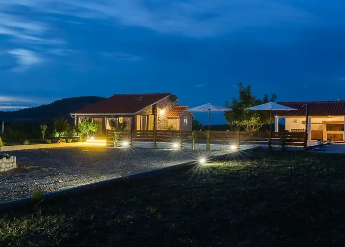 Mali Raj Villa *