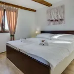 Mali Raj * 斯维蒂佩塔
