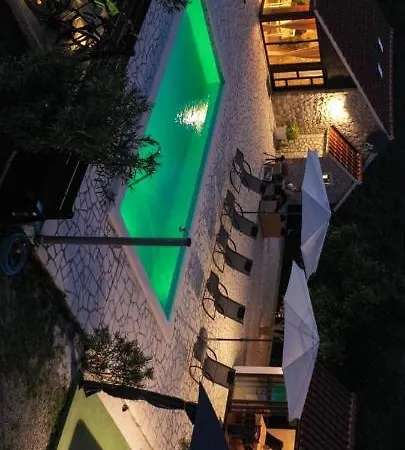 Villa Mali Raj *