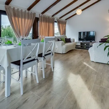 Villa Mali Raj Sveti Petar (Zadar)
